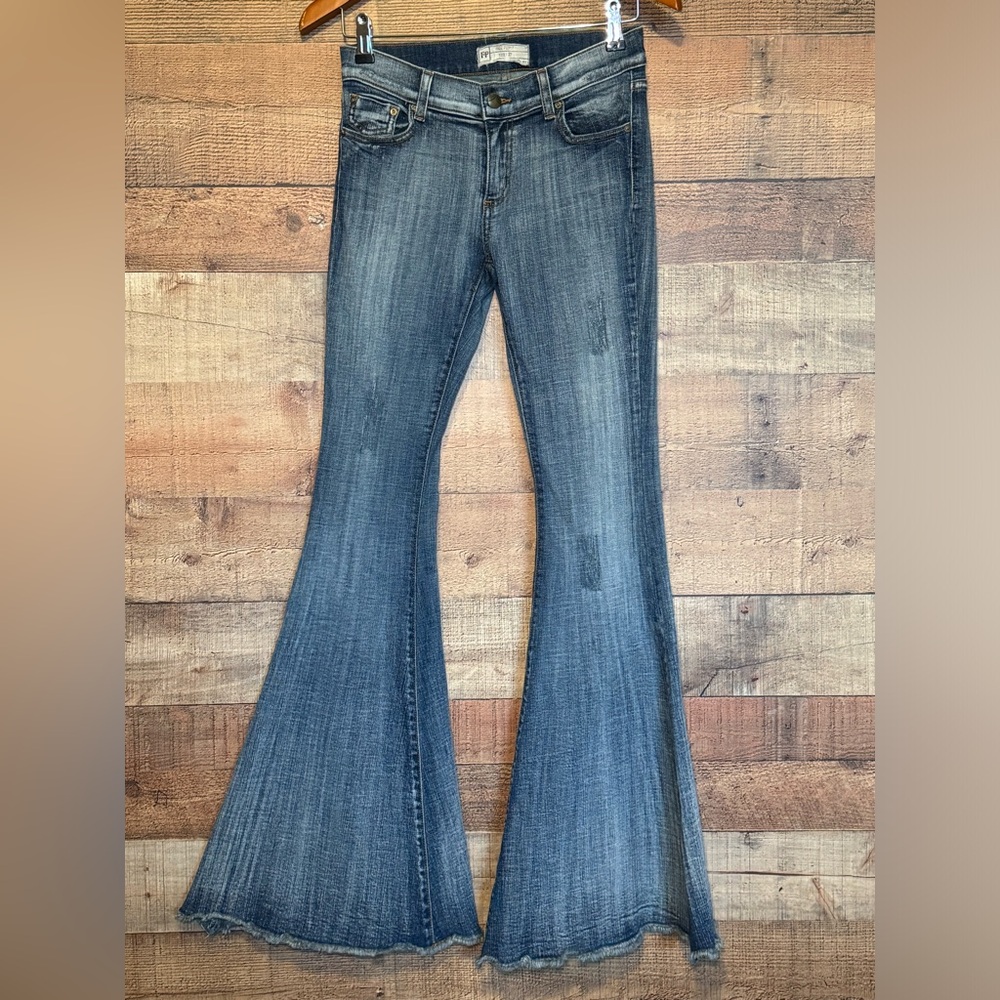 Free People Super Flare Jeans Women's Bell Bottom Boho Raw Hem Stretch Denim 27